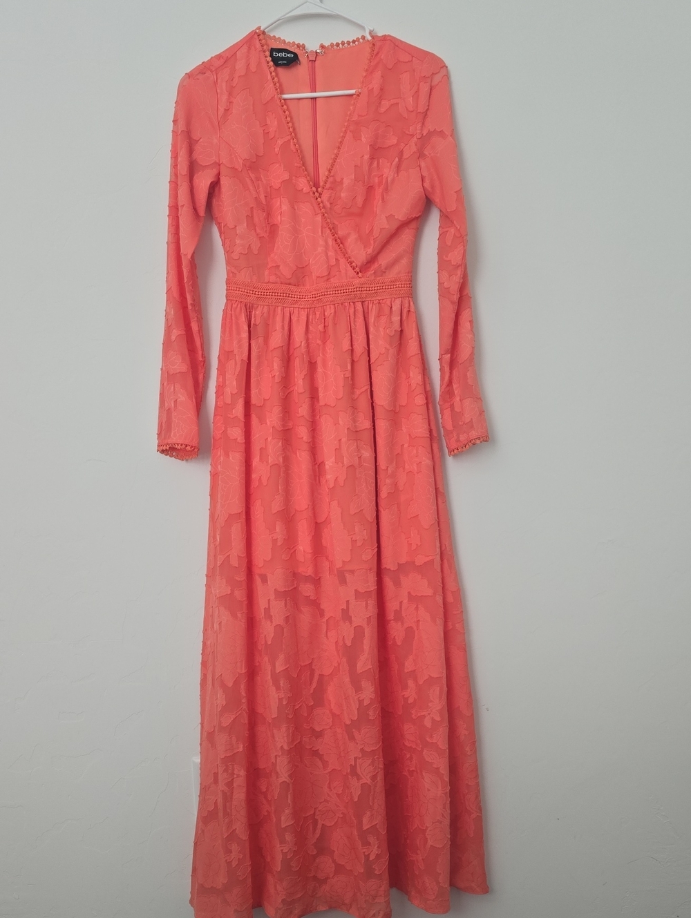 bebe Floral Maxi Dress in Coral Size 2 Like New